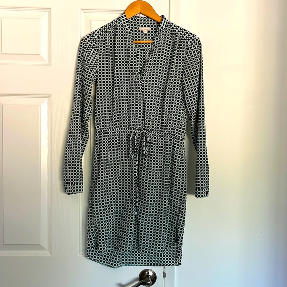 Gap drawstring dress with print. Blue/green color